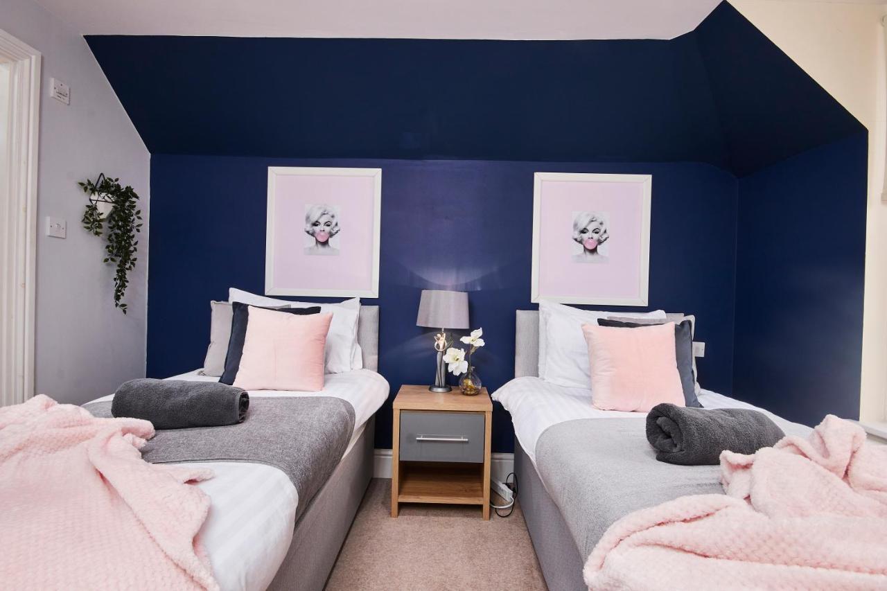 Striking Monroe Suite! バース エクステリア 写真